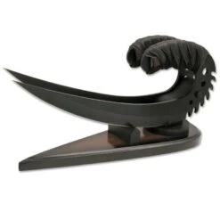 Riddicks Saber Claws Includes Display Stand